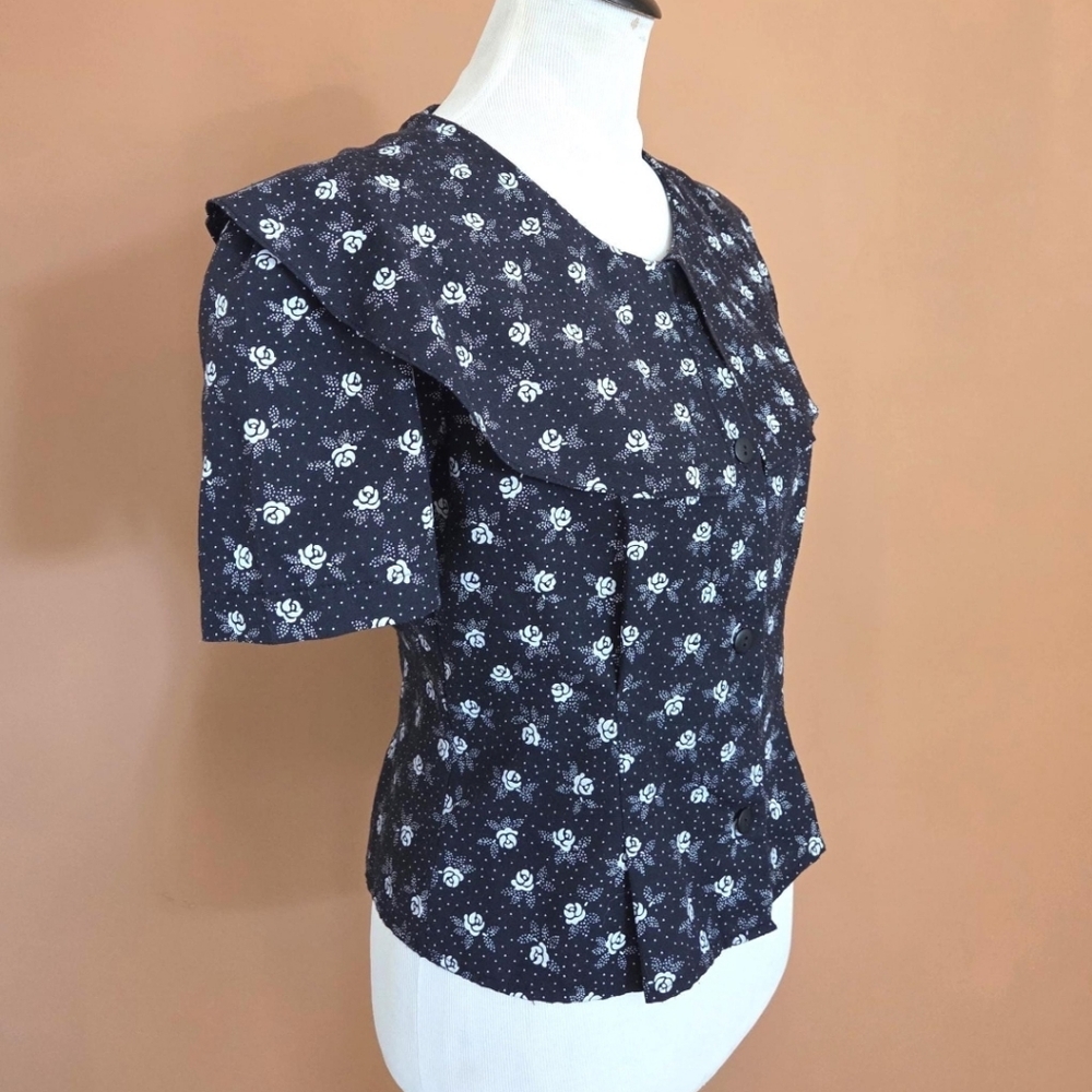 Vintage 1980s Black and White Floral Shirtwaist Blouse with Sailor Collar